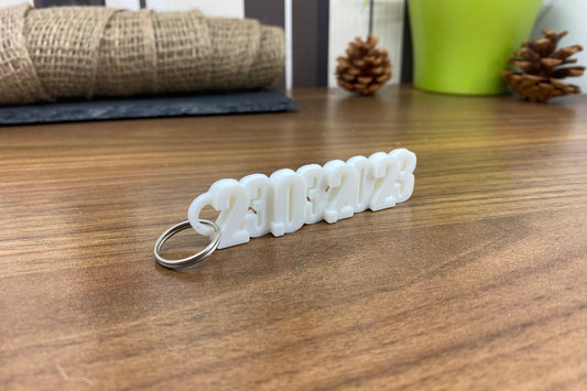 Hochzeitsdeko Datums-Schriftzug Schlüsselanhänger Giveaway - Personalisiert & 3D-gedruckt aus weißem PLA, perfekt als Hochzeits-Andenken